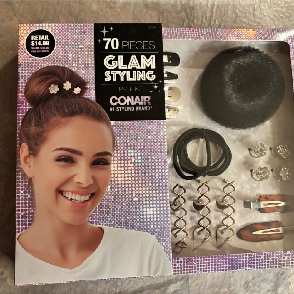 New Conair 70 pieces glam style kit